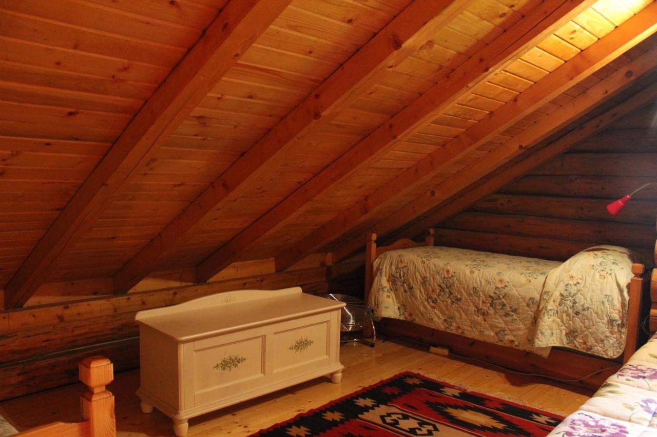 B&B Le Corone - Chalet Nel Bosco Cavalo Eksteriør billede